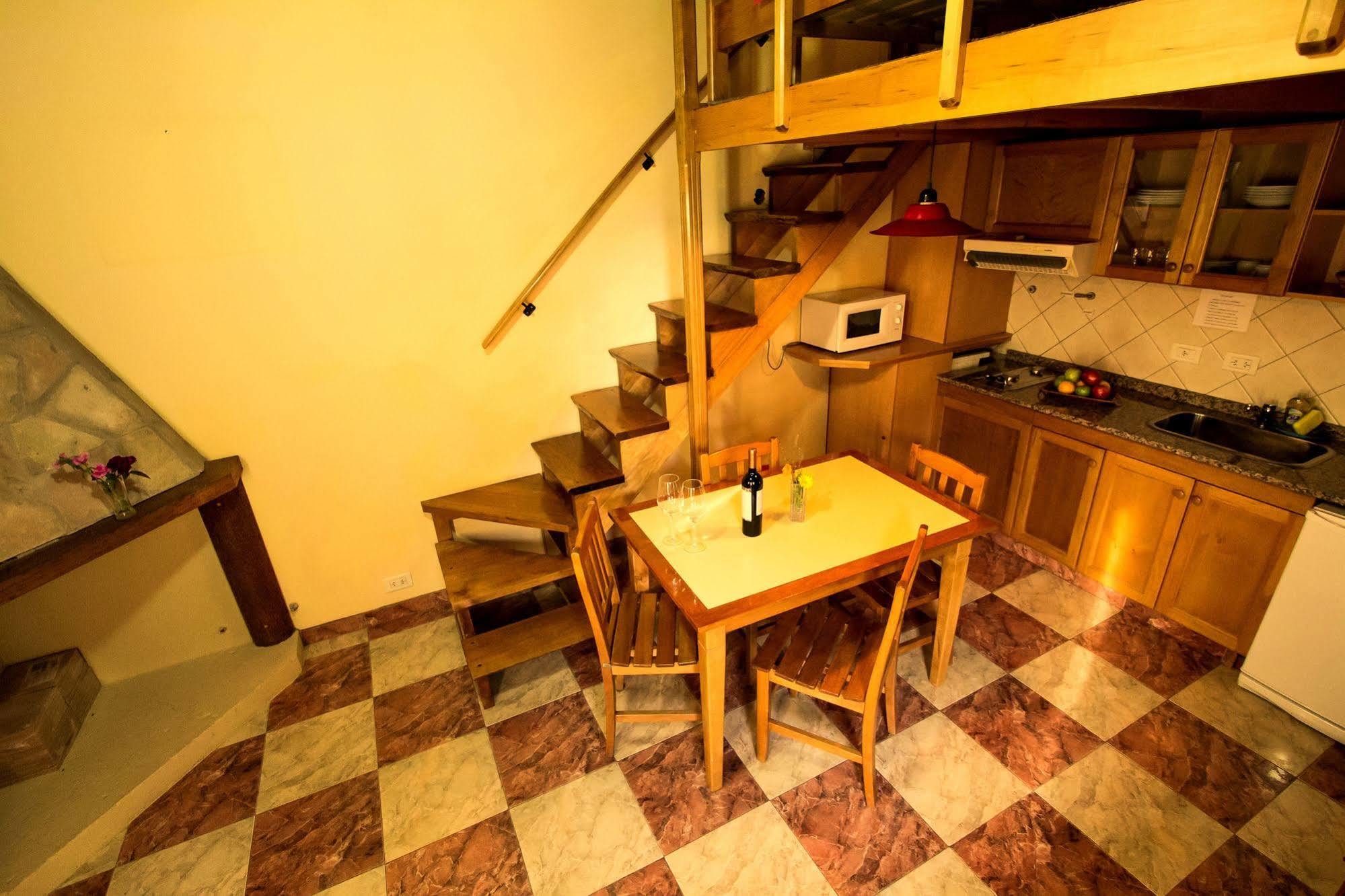 Linda Vista Apart Hotel El Calafate Exterior photo